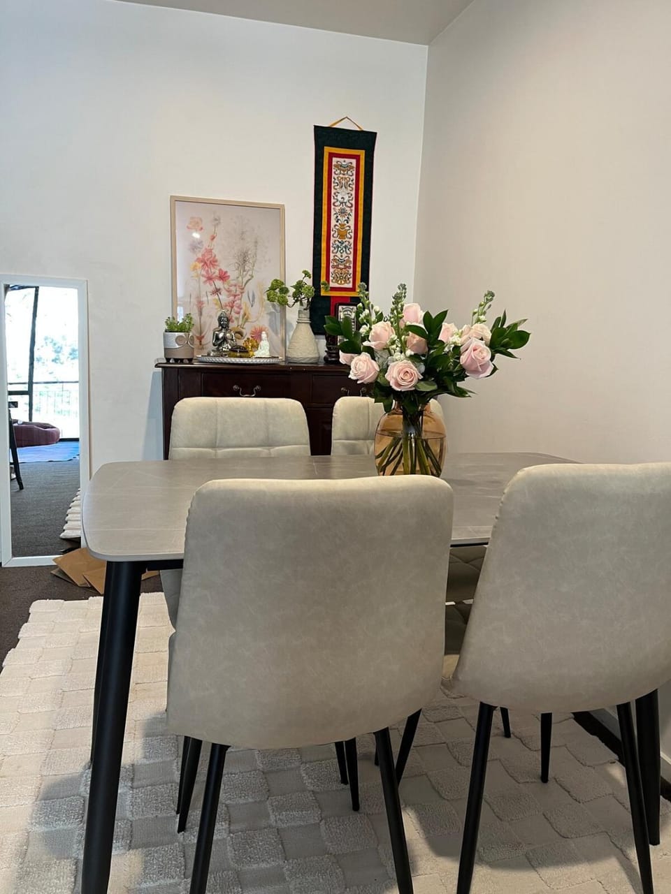 Seating area, Dining area