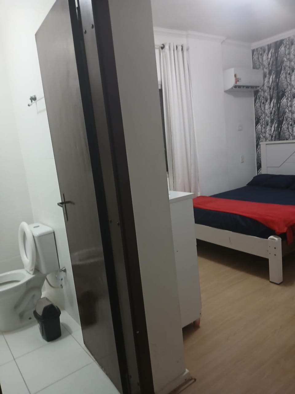 Bed, Bathroom, Photo of the whole room
