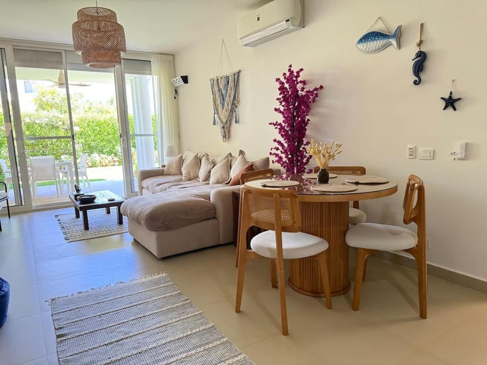 Seashell Sidi Abdelrahman Luxury Ground Chalet 3 BR 2 Bathrooms With Maid Room Bathroom for Families only , Direct on Pool Apartment in Egypt