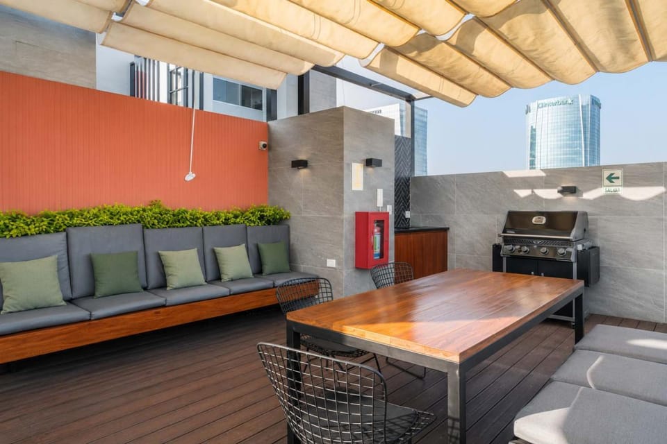 Skyline Executive Suite in San Isidro Apartment in San Isidro
