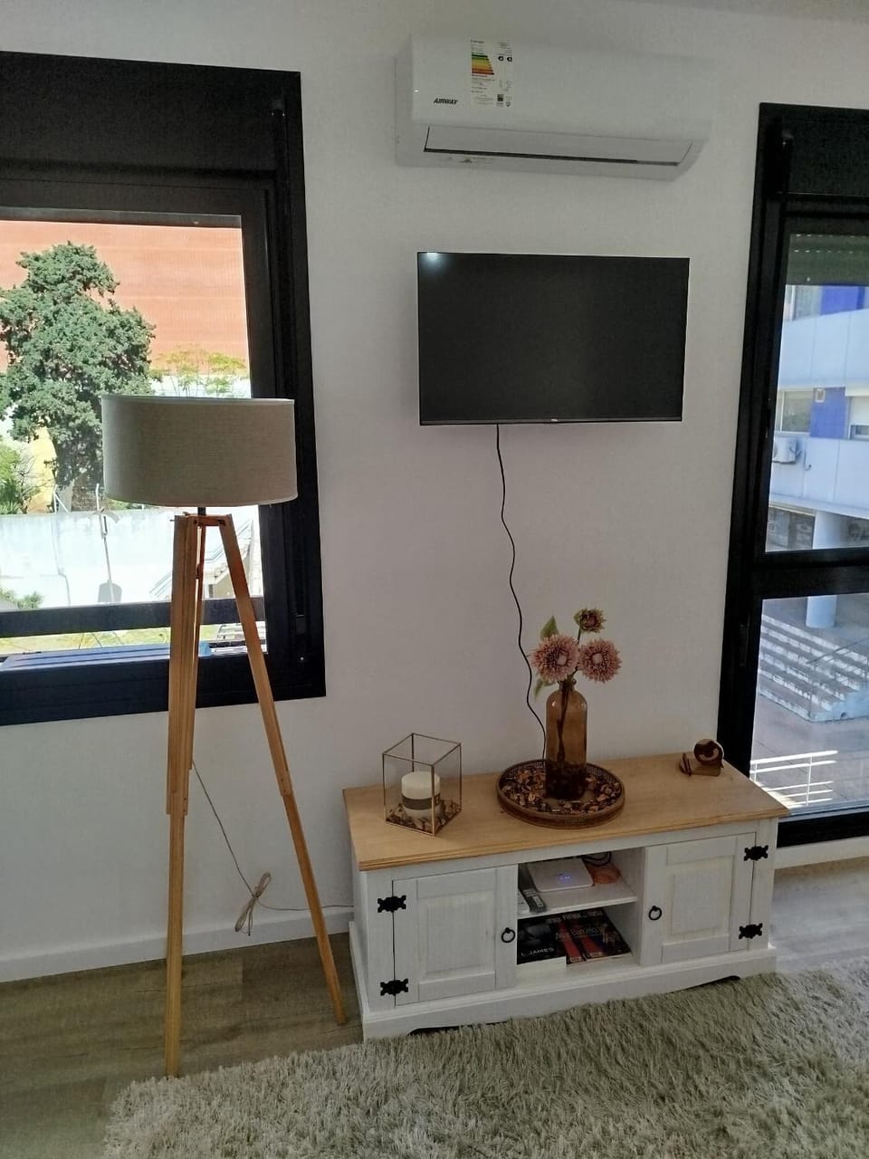 Communal lounge/ TV room, TV and multimedia, air conditioner