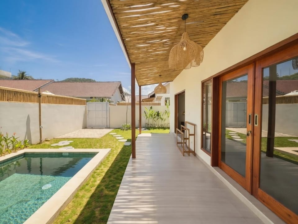 Balcony/Terrace, Swimming pool