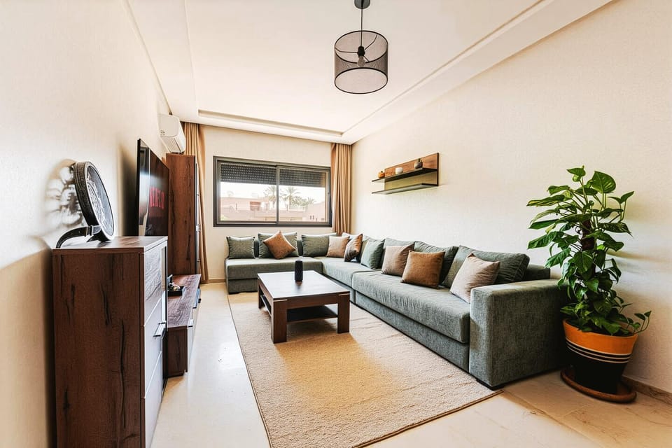 Communal lounge/ TV room, TV and multimedia, Living room, Seating area, Evening entertainment