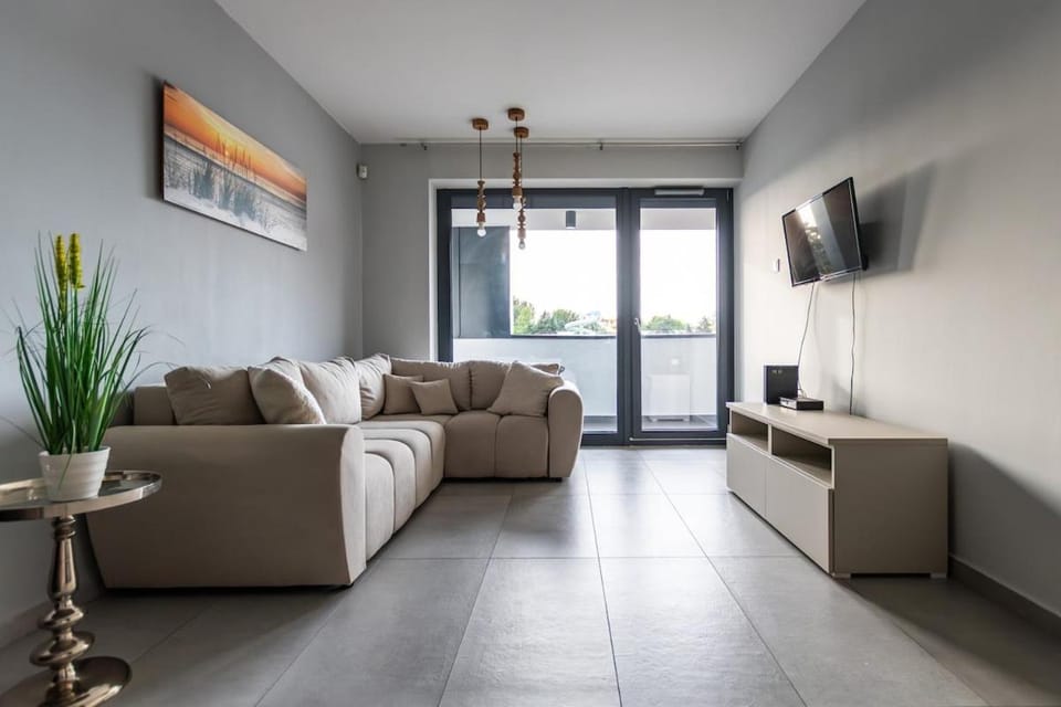 Communal lounge/ TV room, TV and multimedia, Living room, Evening entertainment