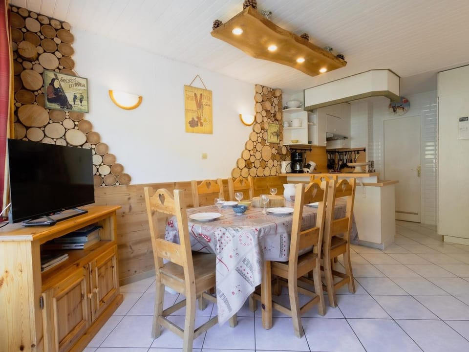 Appartement 3 pièces pour 6 pers. avec balcon, animaux acceptés - FR-1-263-618 Apartment in Auvergne-Rhône-Alpes
