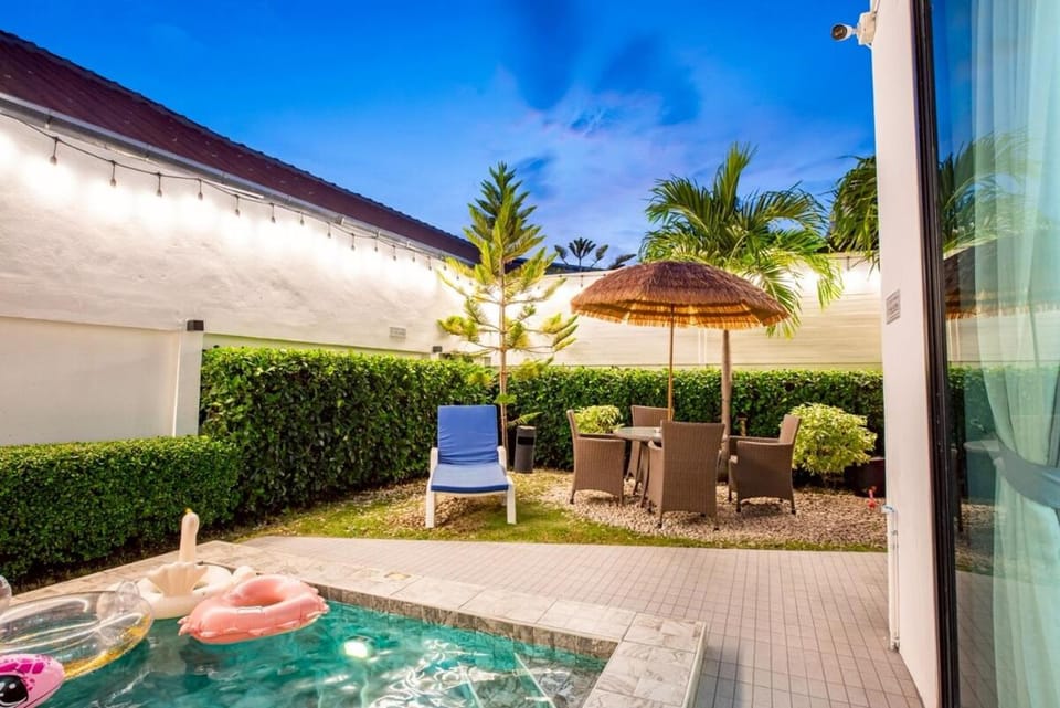 Phirom one pattaya poolvilla Villa in Pattaya City