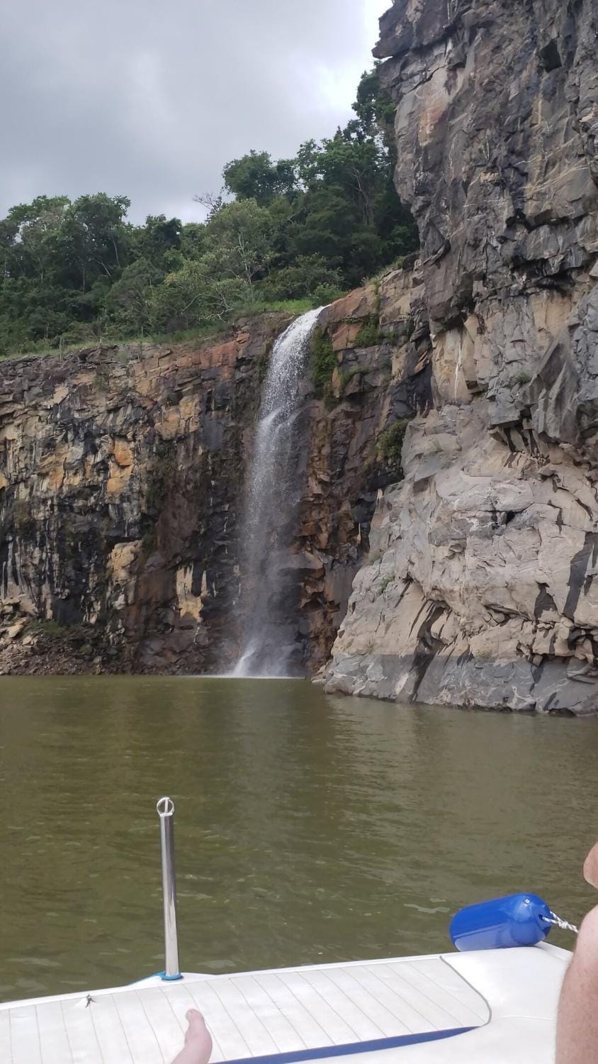 Recanto na represa em condomínio com portaria House in State of São Paulo