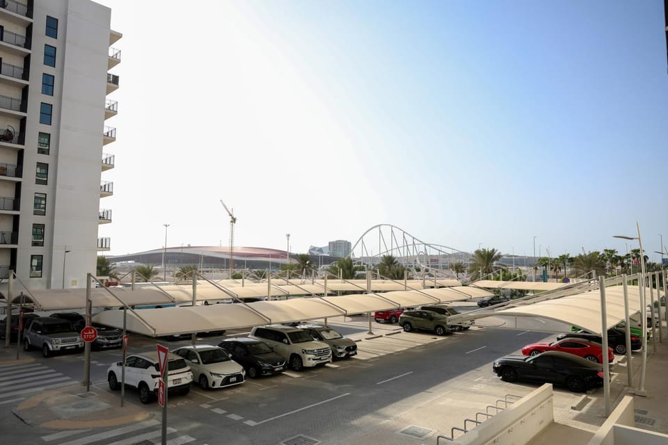 Lavish 2 BHK in Yas Island near Ferrari world and Sea world Apartment in Abu Dhabi