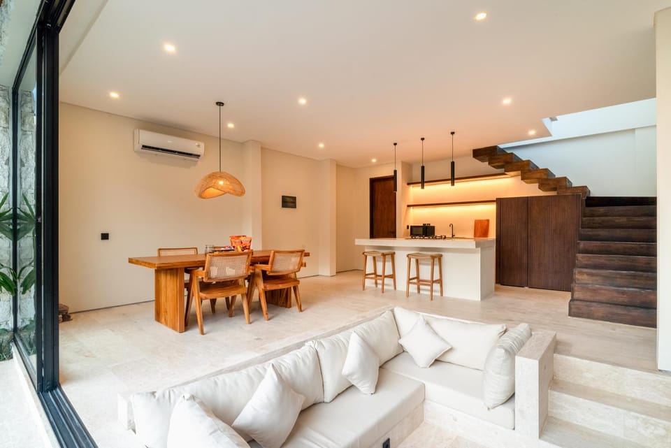 Living room, Dining area