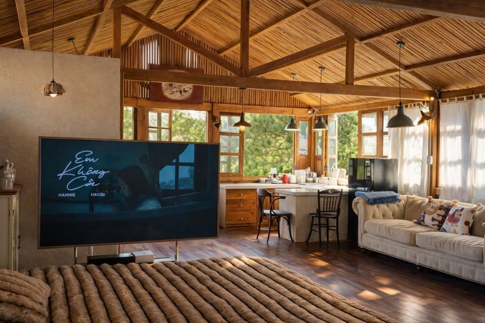 Communal lounge/ TV room, TV and multimedia, Living room, Evening entertainment