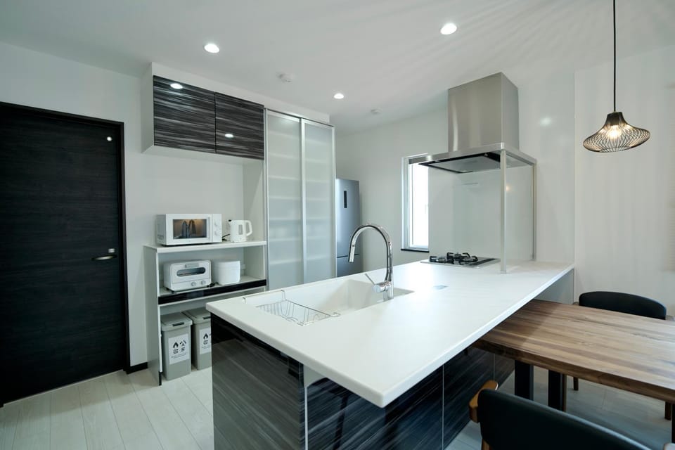 Kitchen or kitchenette, Dining area, stove, toaster