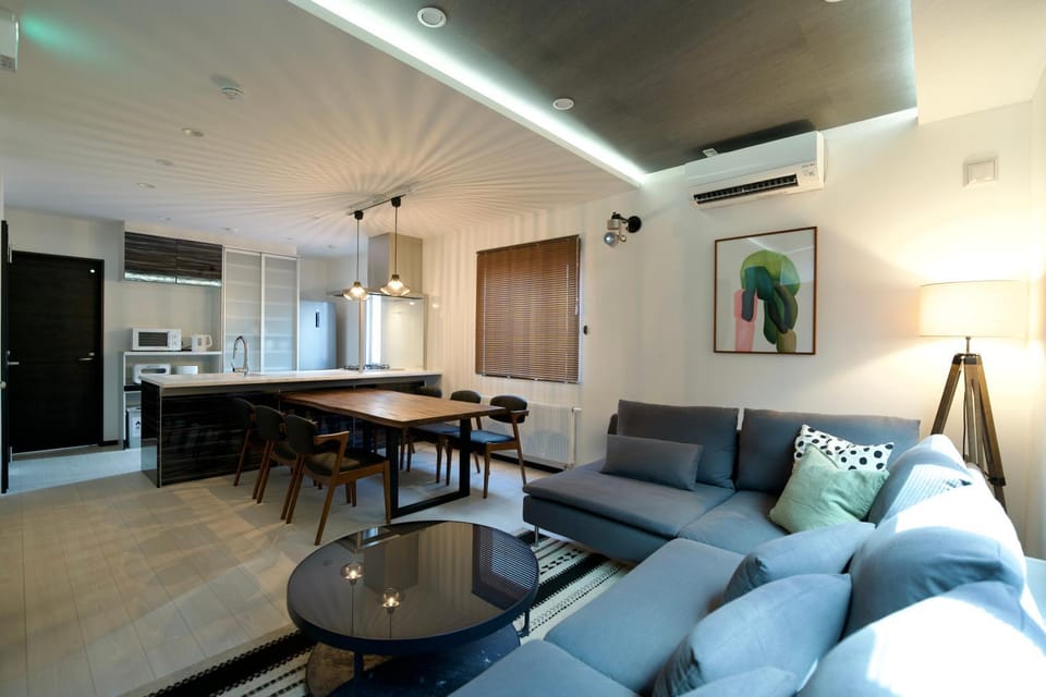 Living room, Seating area, Dining area