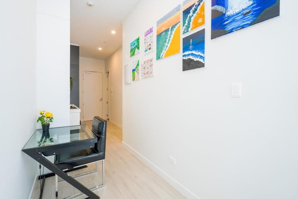 Spacious 2 Bedroom Close to City and Sky Tower Apartment in Auckland