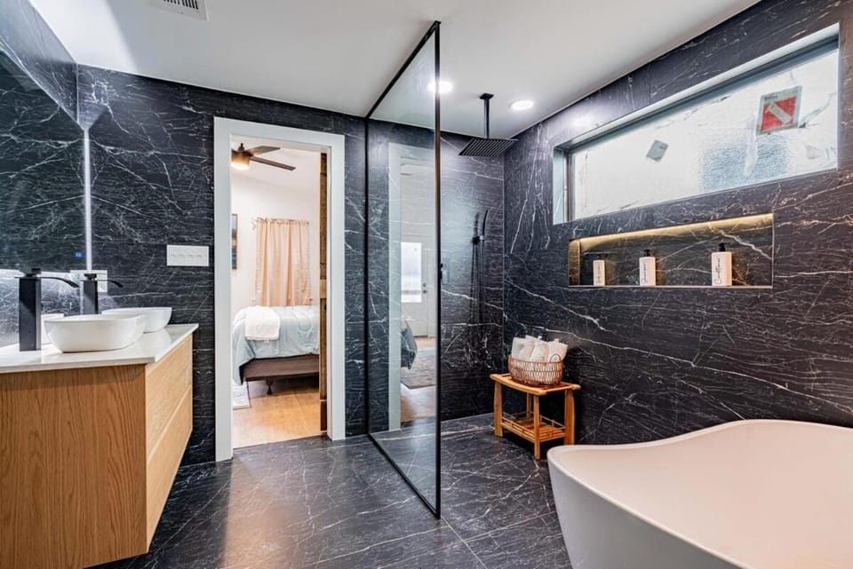 Bathroom, Bath