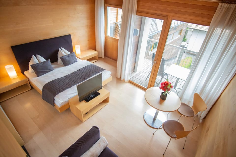 TV and multimedia, Balcony/Terrace, Living room, Dining area, Bedroom