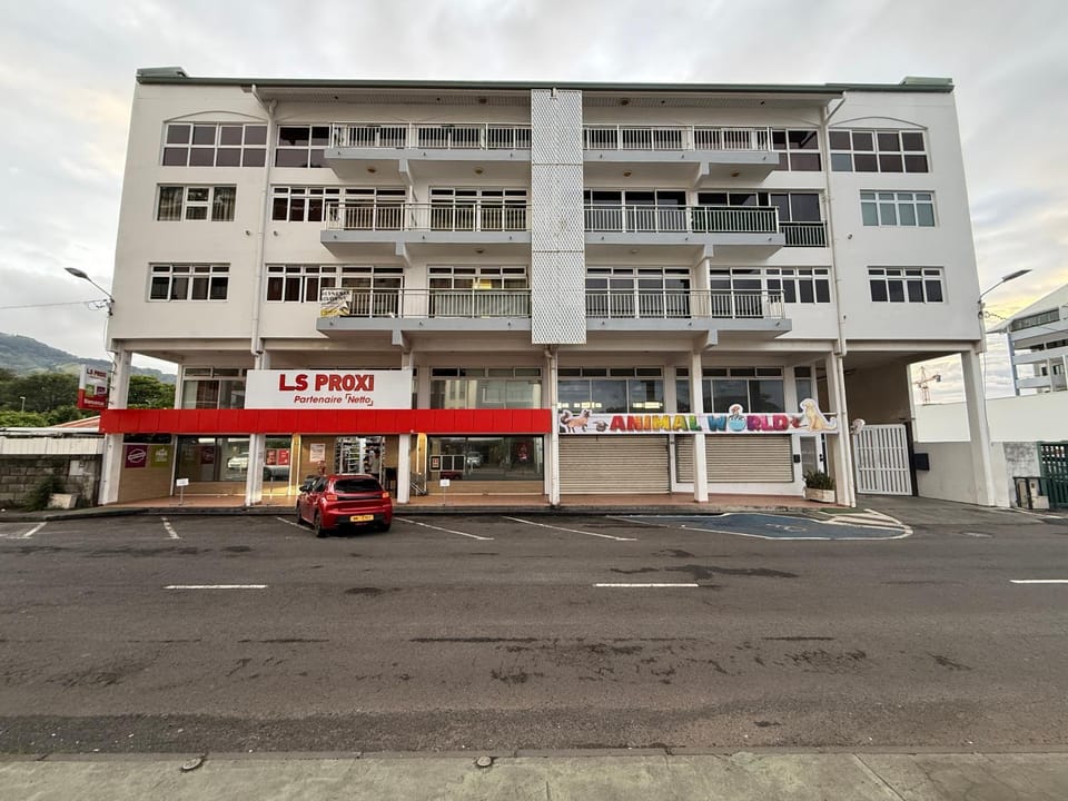 Property building, Location