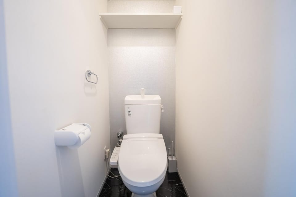 Toilet, Bathroom