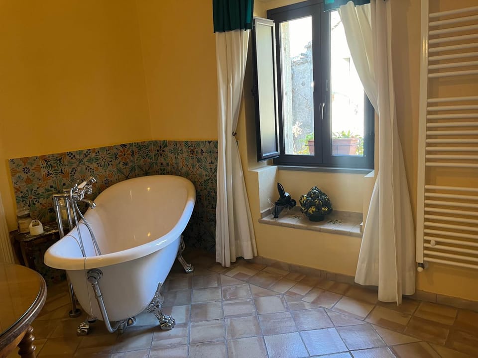 Bathroom, Bath