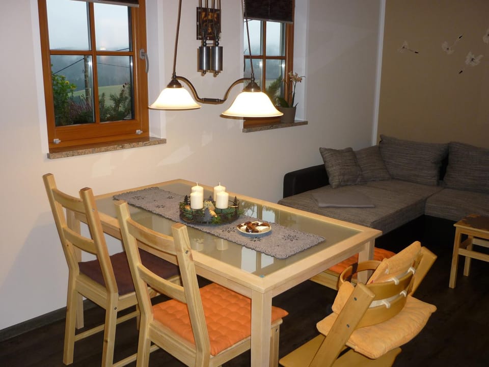 Living room, Dining area