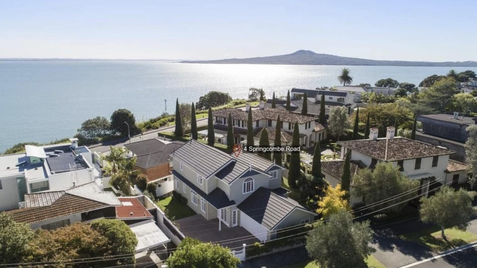 Property building, Day, Bird's eye view, Sea view, Street view