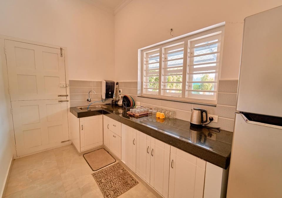 Kitchen or kitchenette, Kitchen or kitchenette