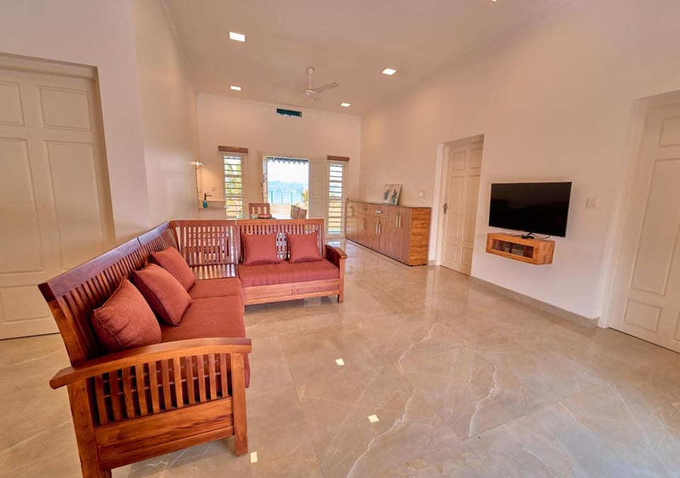 Communal lounge/ TV room, Communal lounge/ TV room, Living room, Seating area