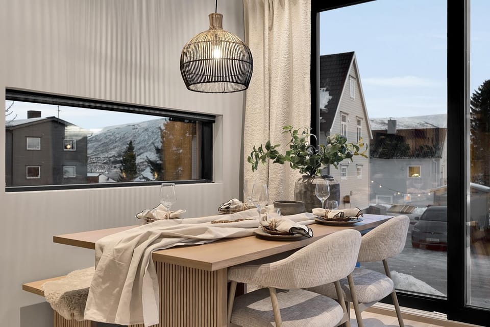 Modern and compact city villa with parking Apartment in Tromso