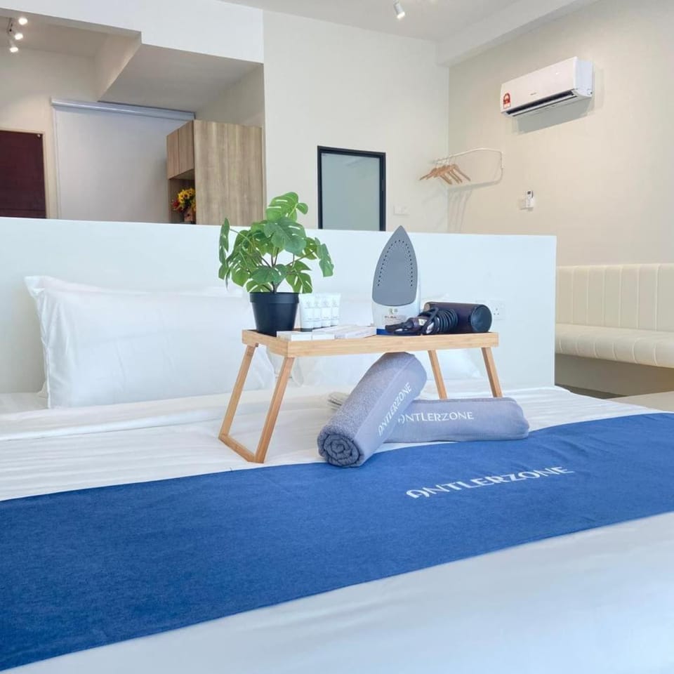 Bed, towels