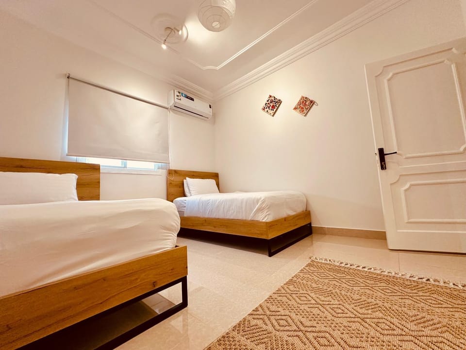 Bedroom, air conditioner