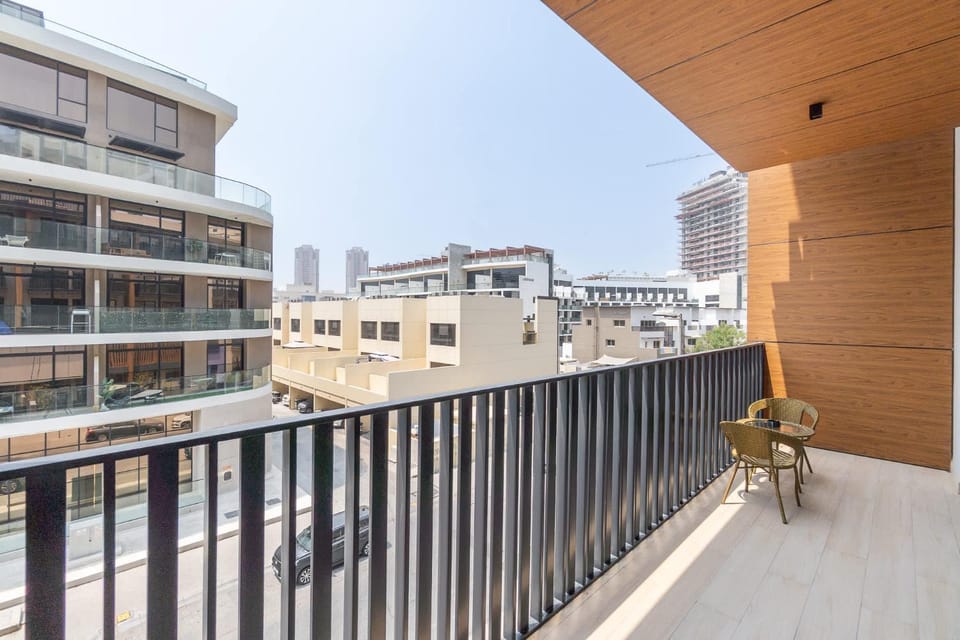 Free housekeeping visits during your stay - StayShort - Modern 2 Bed Sleeps 3 in JVC with City Views Apartment in Dubai