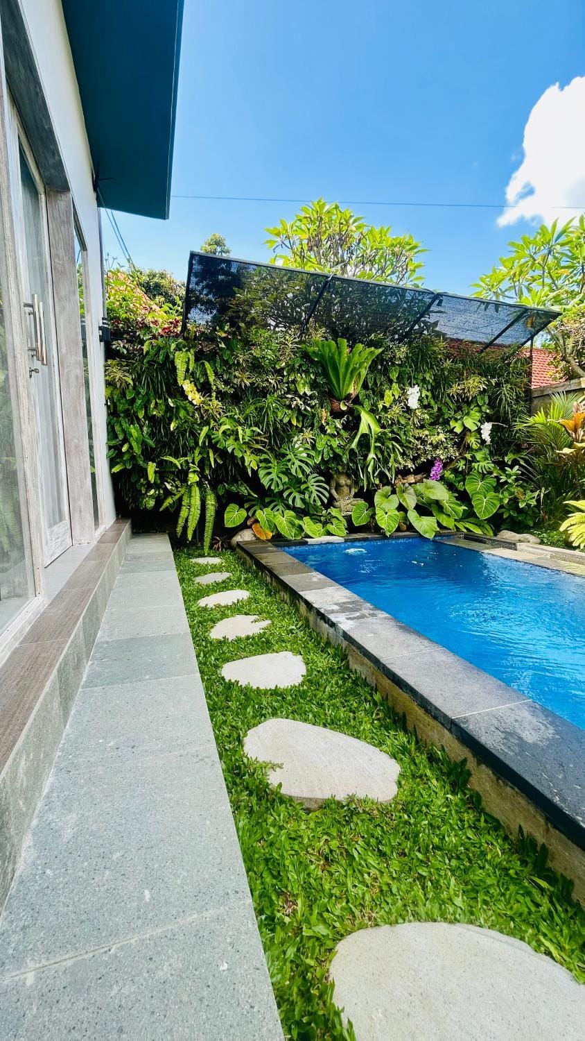 Spring, Day, Garden, Garden view, Pool view, Swimming pool