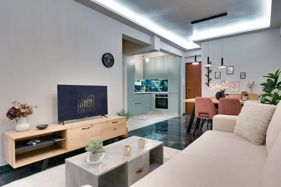 Lovely Goudi Apartment - Perfect Athens Getaway Apartment in Athens