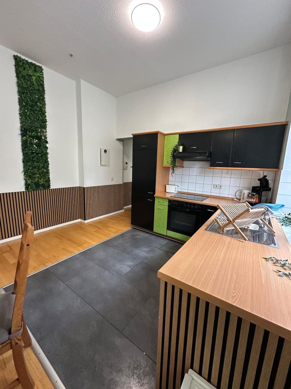 Kitchen or kitchenette, Dining area, stove