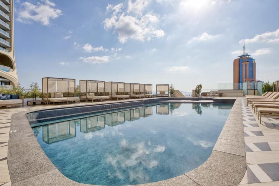 Property building, Swimming pool