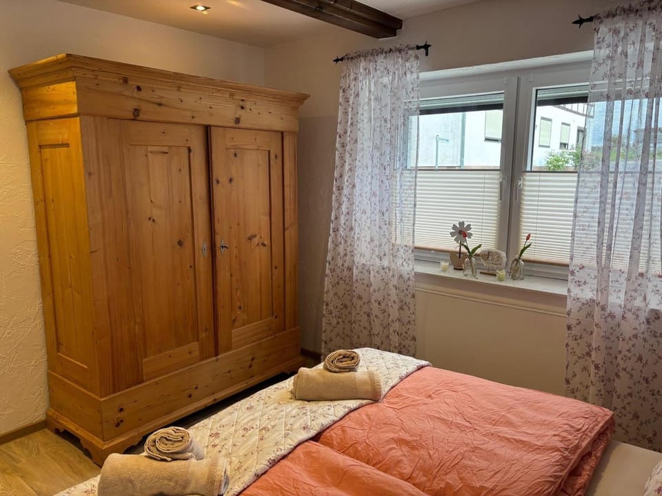 Bed, Photo of the whole room, Bedroom, wardrobe