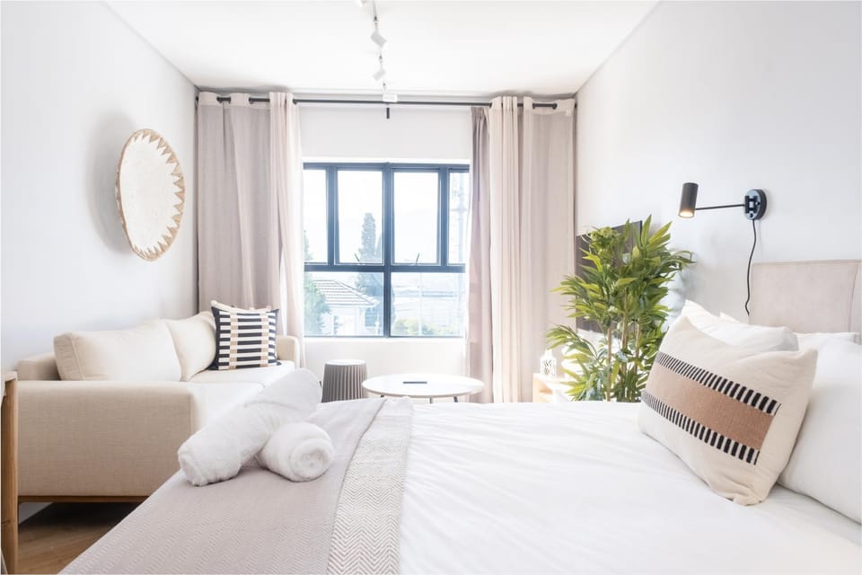 Bed, Living room, Seating area