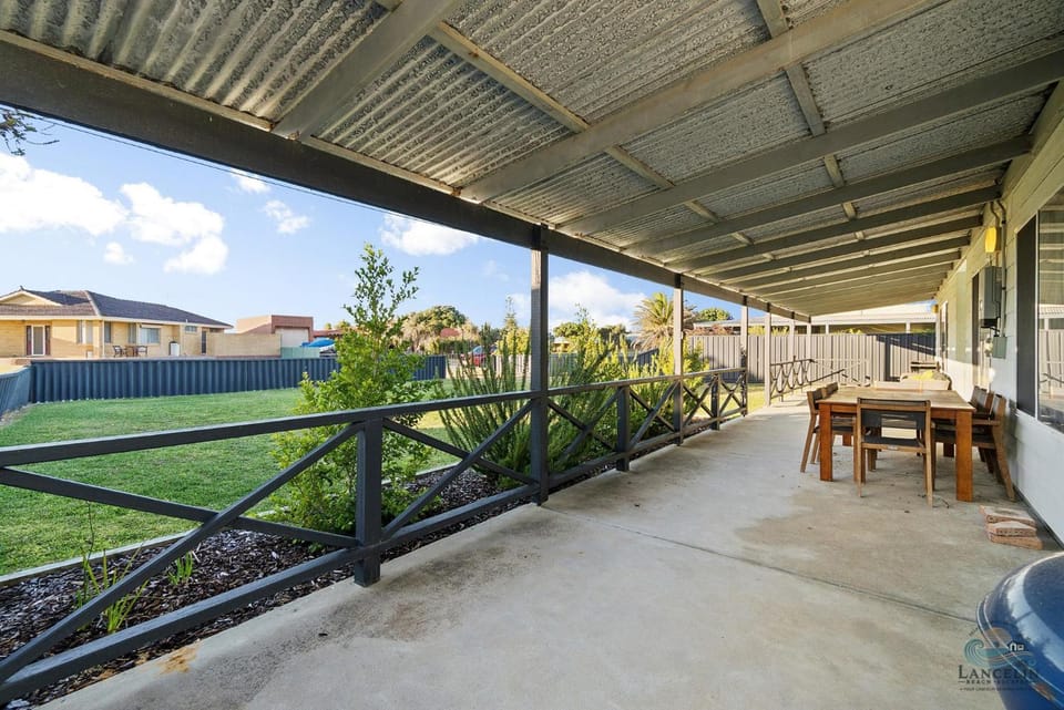 Sea Breeze House in Lancelin