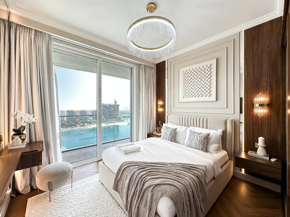 Trophy Stays - Coastal Luxe with Beach Access - 1BR Apartment in Dubai