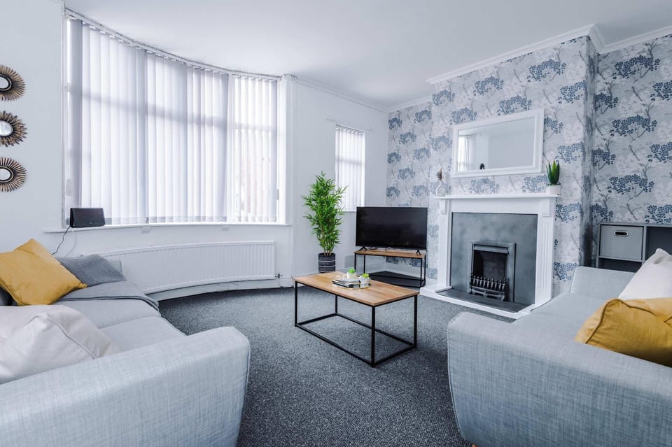 TV and multimedia, Living room, Seating area