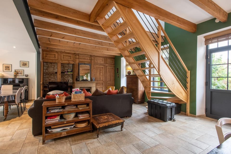 Living room, Seating area