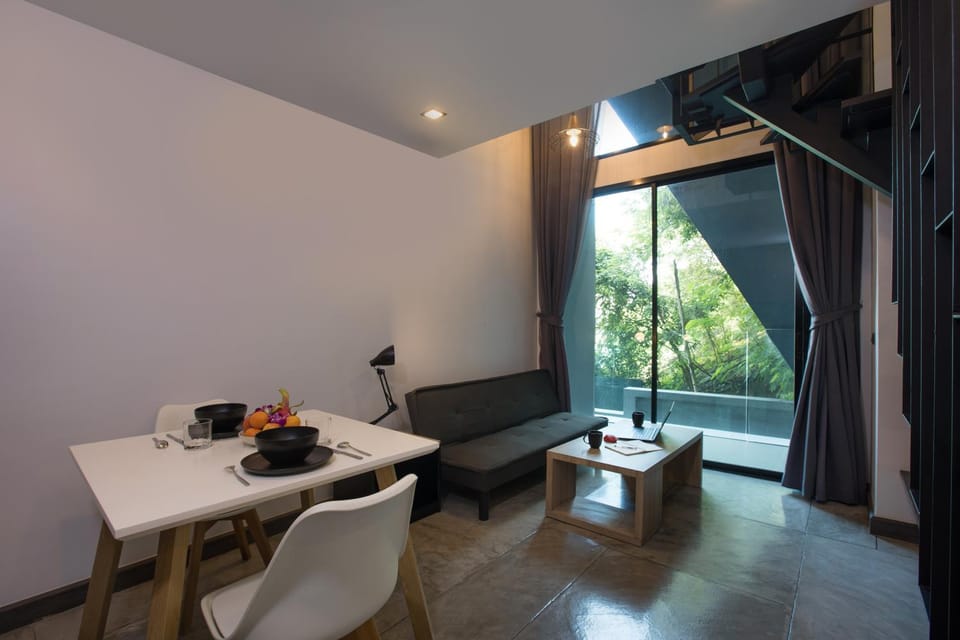 Living room, Seating area, Dining area