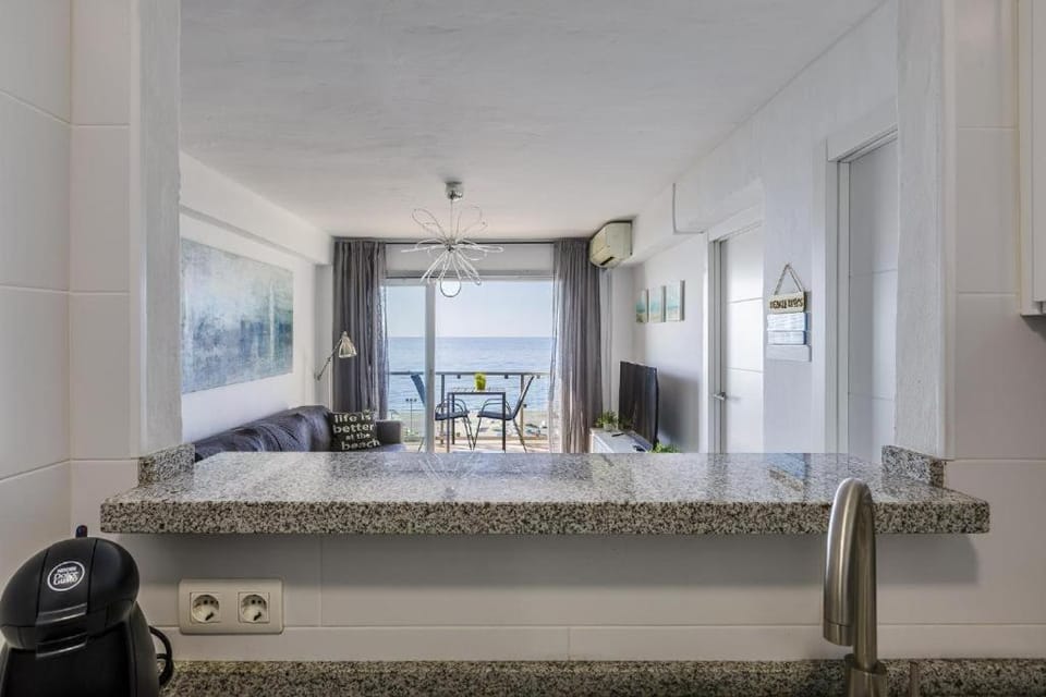 Sea View & Beach View Appartement Torre Del Mar Apartment in Torre del Mar