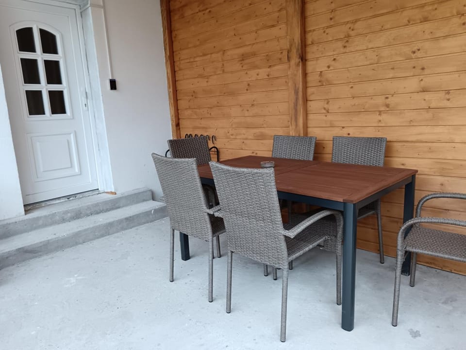 Gesztenye Apartmanház Apartment in Hungary