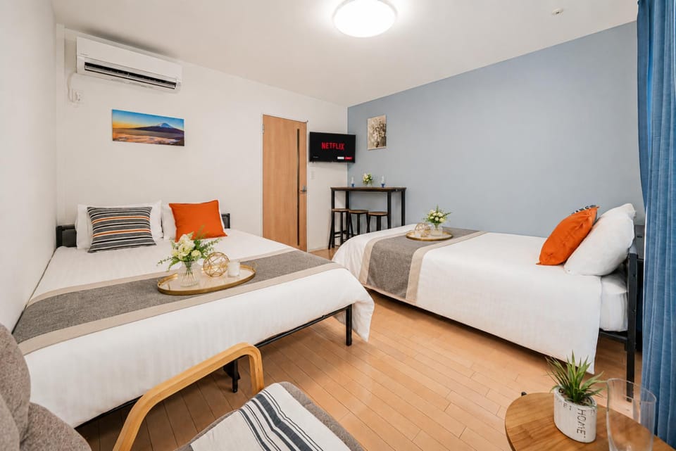 Bed, TV and multimedia, Photo of the whole room, Bedroom, air conditioner