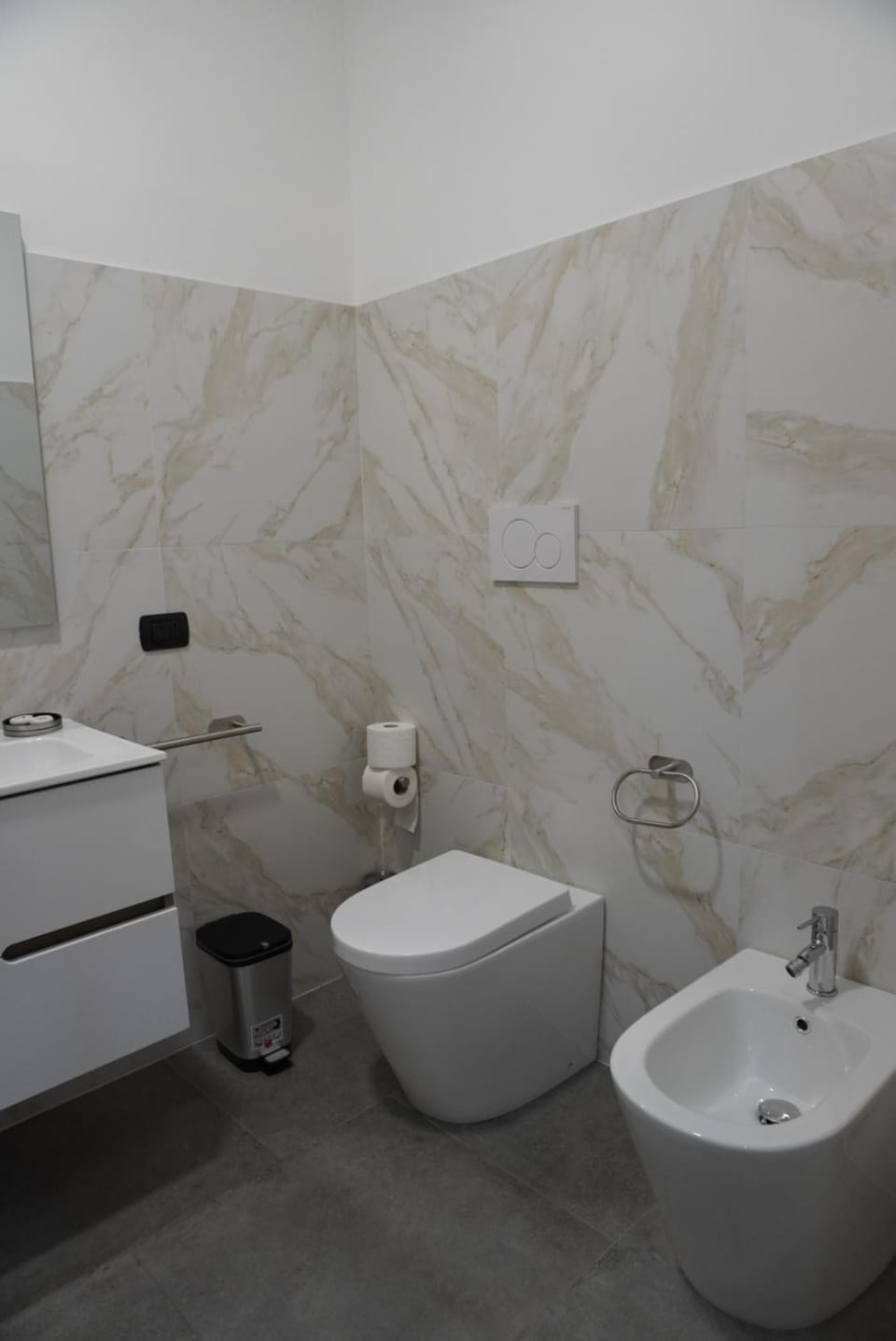 Bathroom, bidet