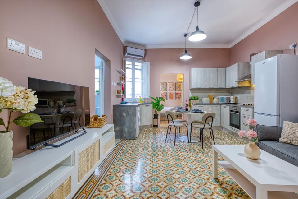 Charming traditional 2 bedroom near Valletta GBAL1-1 Apartment in Malta