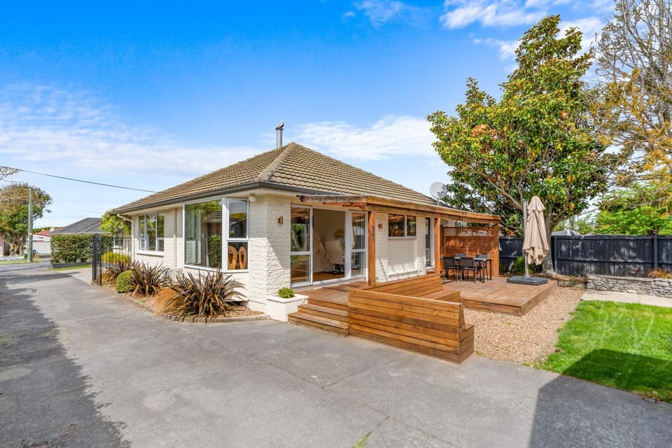 Peaceful four bedroom holiday house near airport Villa in Christchurch