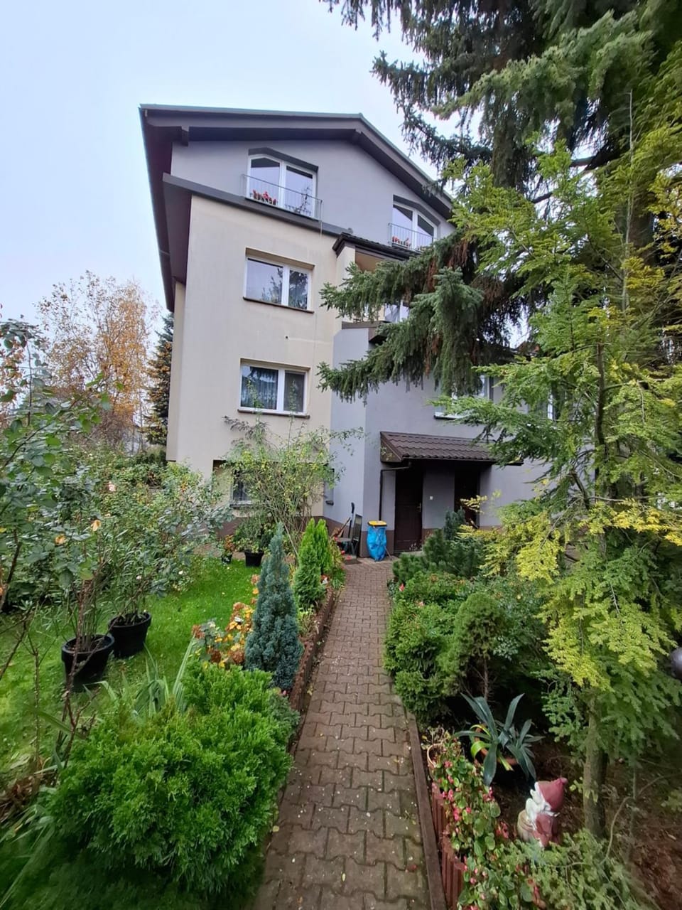 Property building, Facade/entrance, Garden view