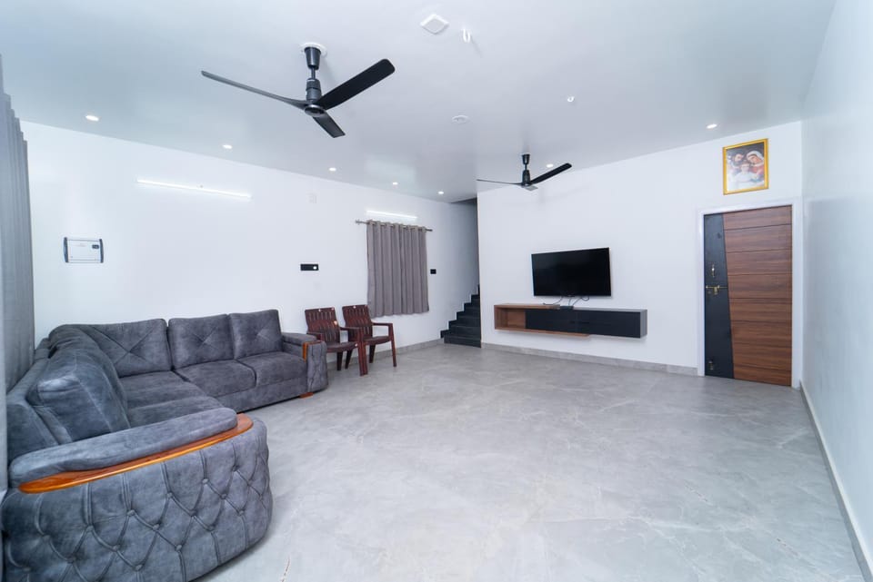 Communal lounge/ TV room, Living room