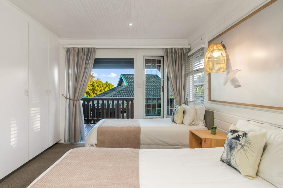 Knysna - Meerkat Manor Chalet in Knysna